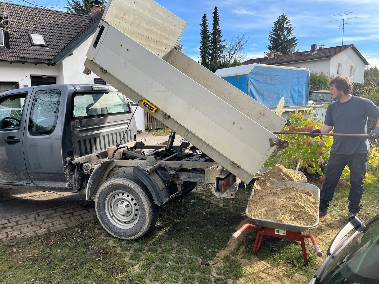 Materialtransport und Vorbereitung auf der Baustelle